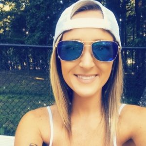 Meet your Posher, Tara